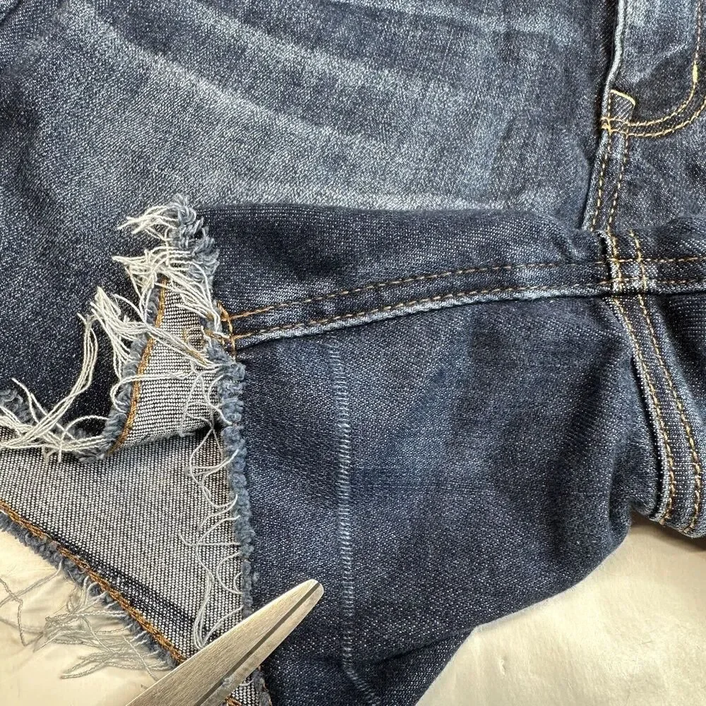 American Eagle Shorts Super Hi-Rise Shortie 8 Next Level Denim Jean Distress